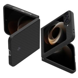 Juodas aramid dėklas Samsung Galaxy Z Flip 6 "Spigen Airskin"
